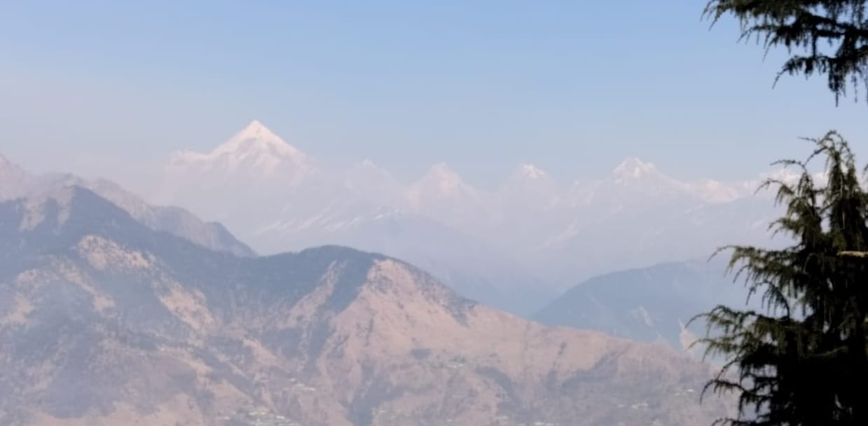 Hunters are setting fire in the foothills of Panchachuli