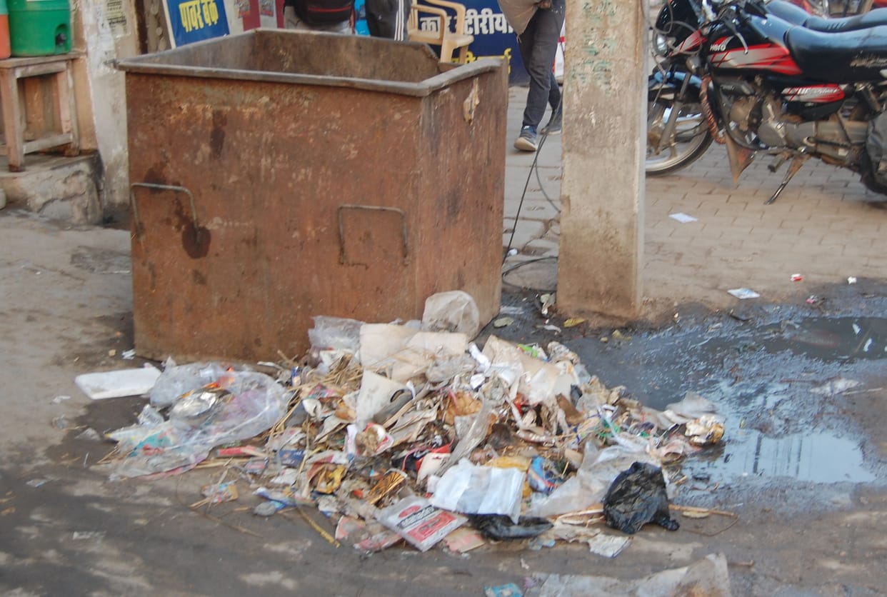 Annual expenditure on cleanliness is Rs 9 crore, still the city is not clean.