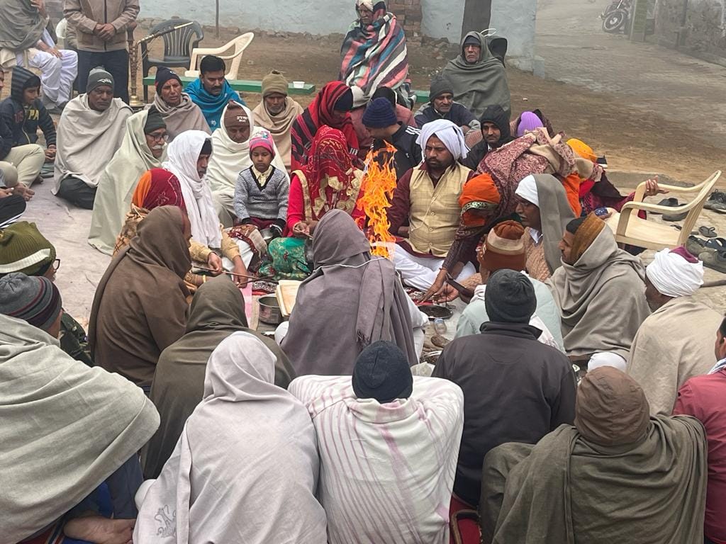 Prasad of peanuts and rewari was distributed