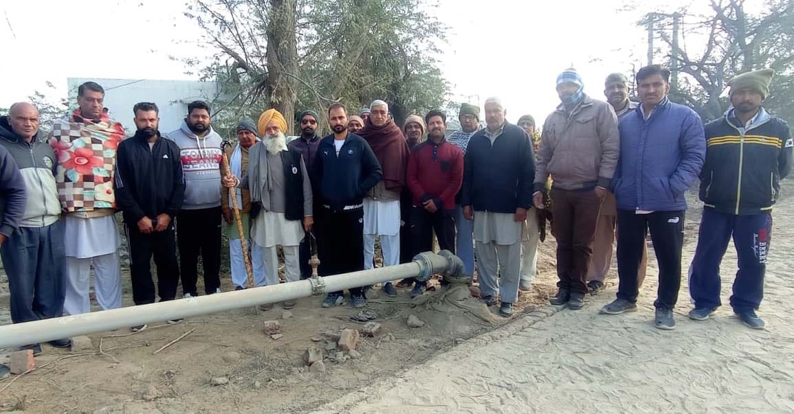 People expressed anger over non-availability of drinking water supply and raised slogans