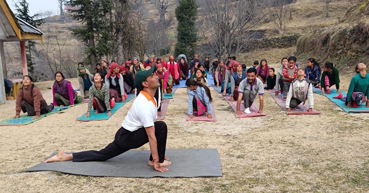 Taught Surya Namaskar in Banjar's balloon