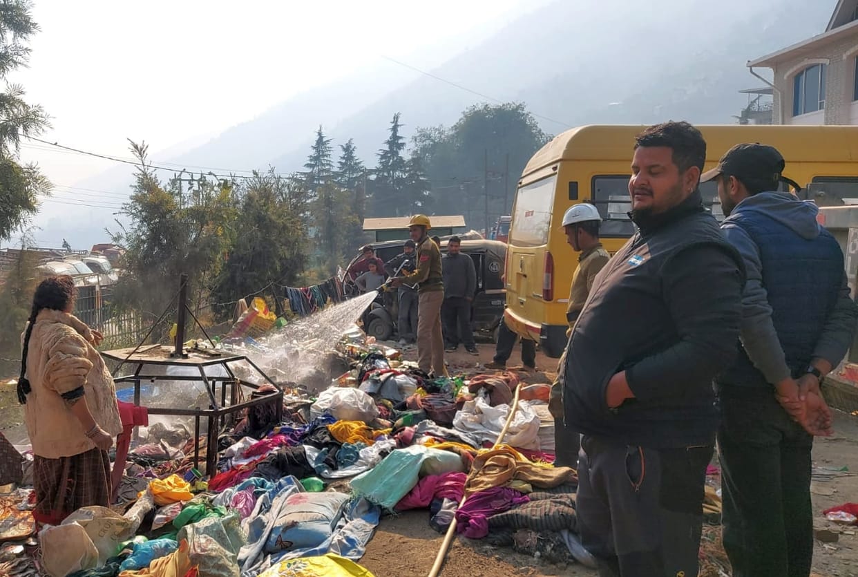 Fire broke out in garbage heap in Dhalpur cattle ground
