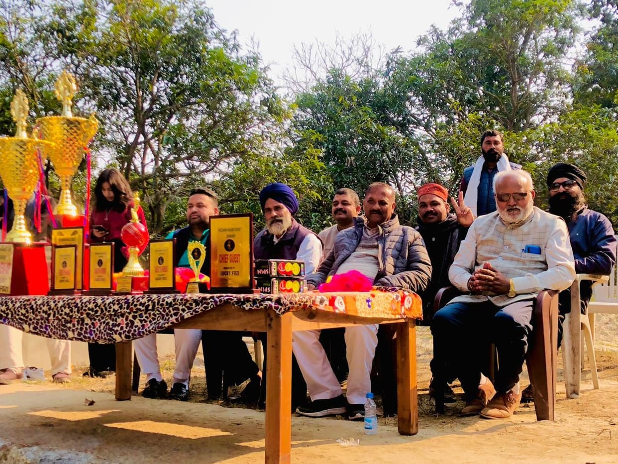 cricket pratiyogita organised in patliyo