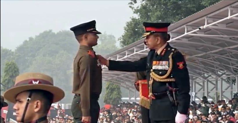 Major Hitesh awarded with Army Medal