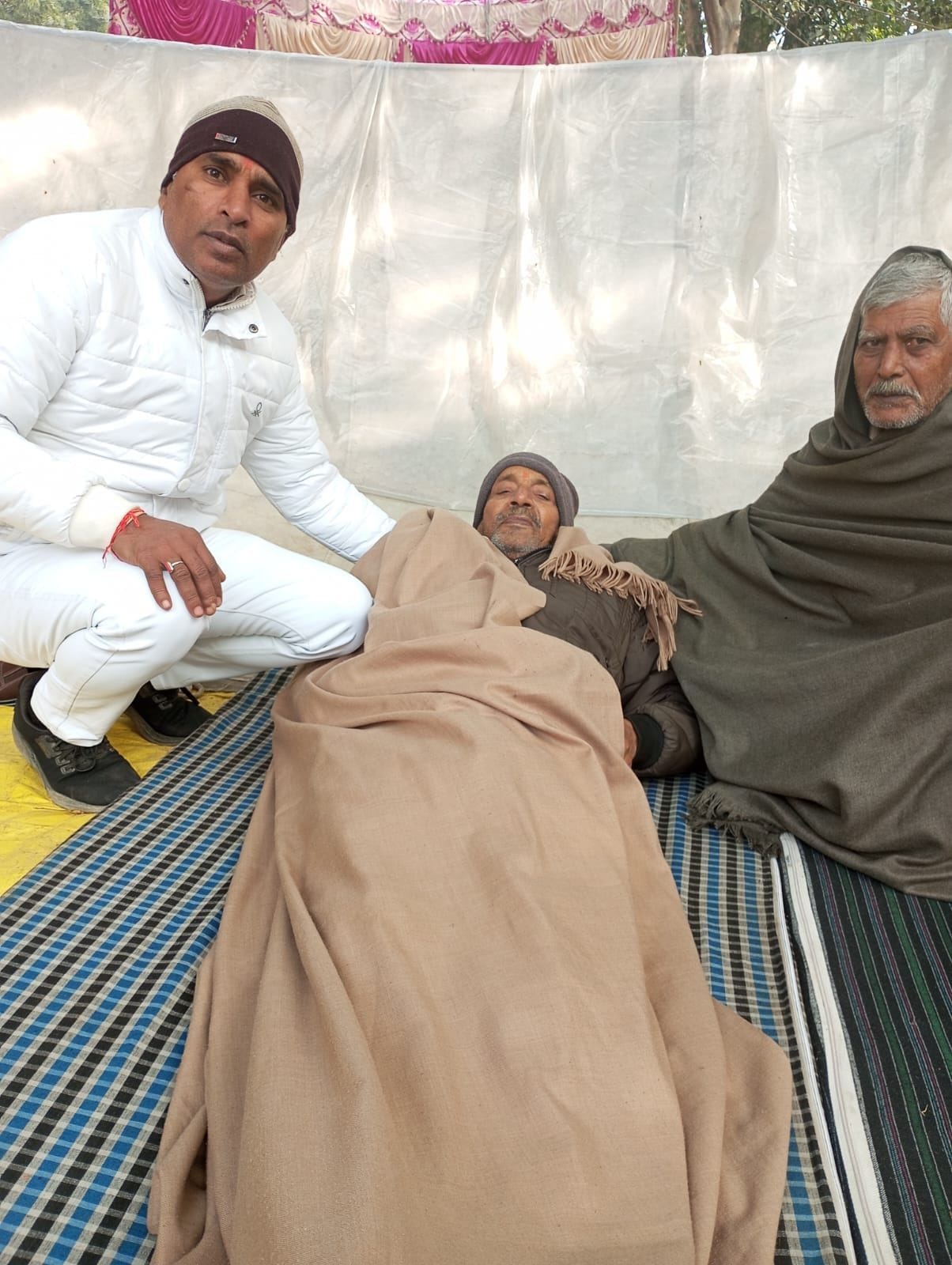 Health of old man sitting on dharna deteriorated due to cold, dharna continues for 70 days