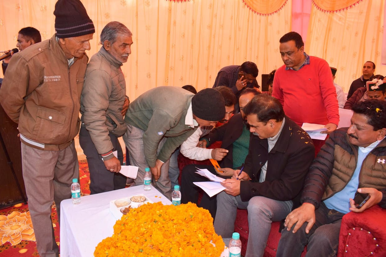 150 from Savava village to Baridhar

Ropeway will be built with crores of rupees