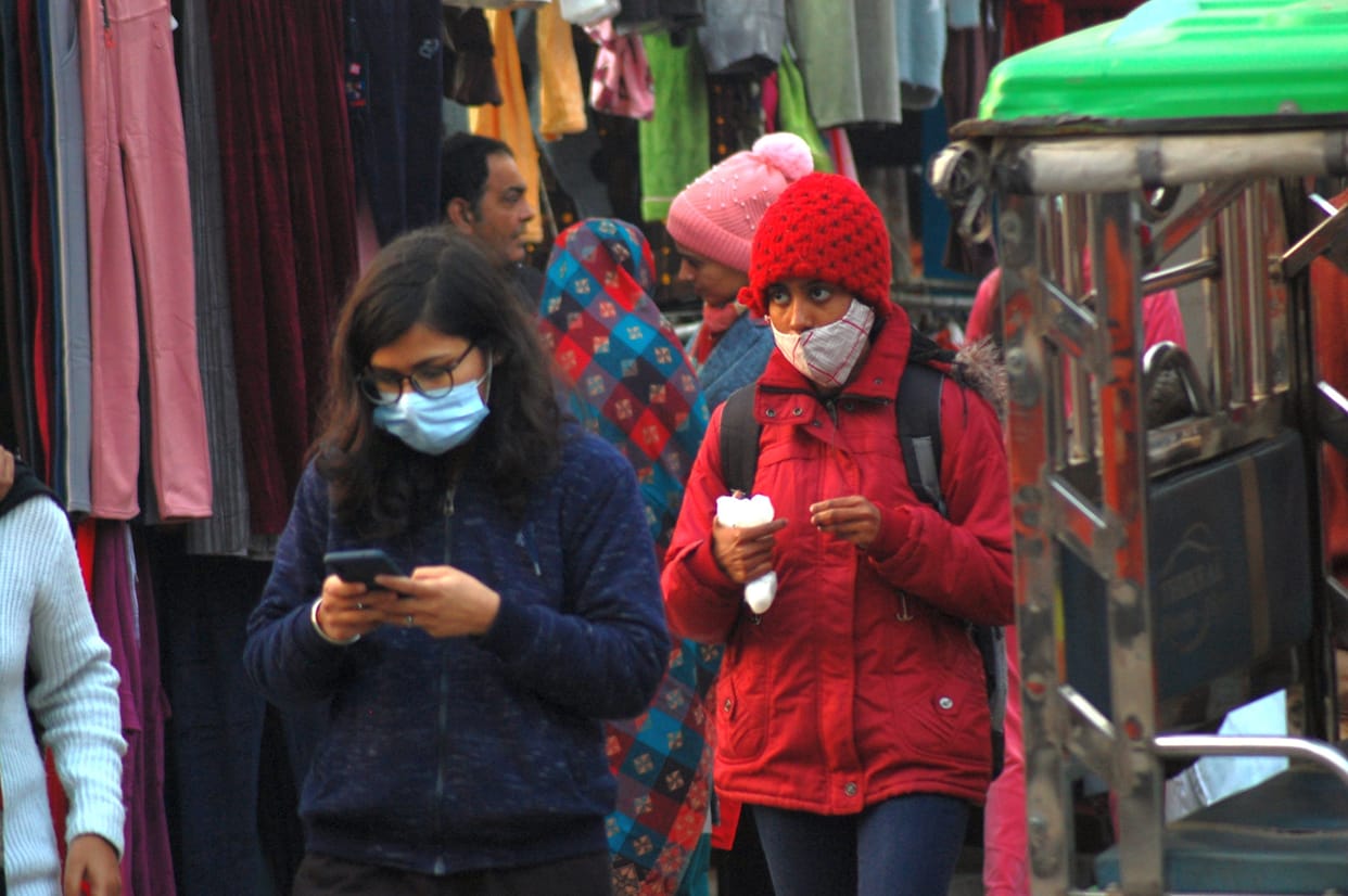 The pain of winter. Life came to a standstill due to record minimum temperature of three degrees, fog rained throughout the night.