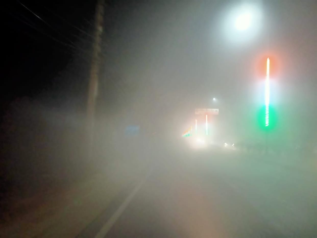 Severe cold and fog became a problem. The night was the coldest of the season, minimum temperature dropped to 3.9 degrees.