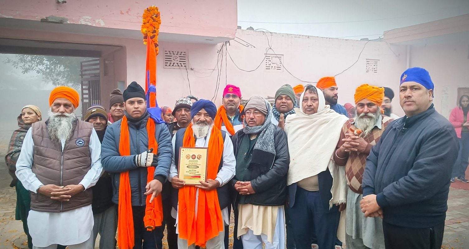 Prabhat pheri taken out on the occasion of Prakash Parv