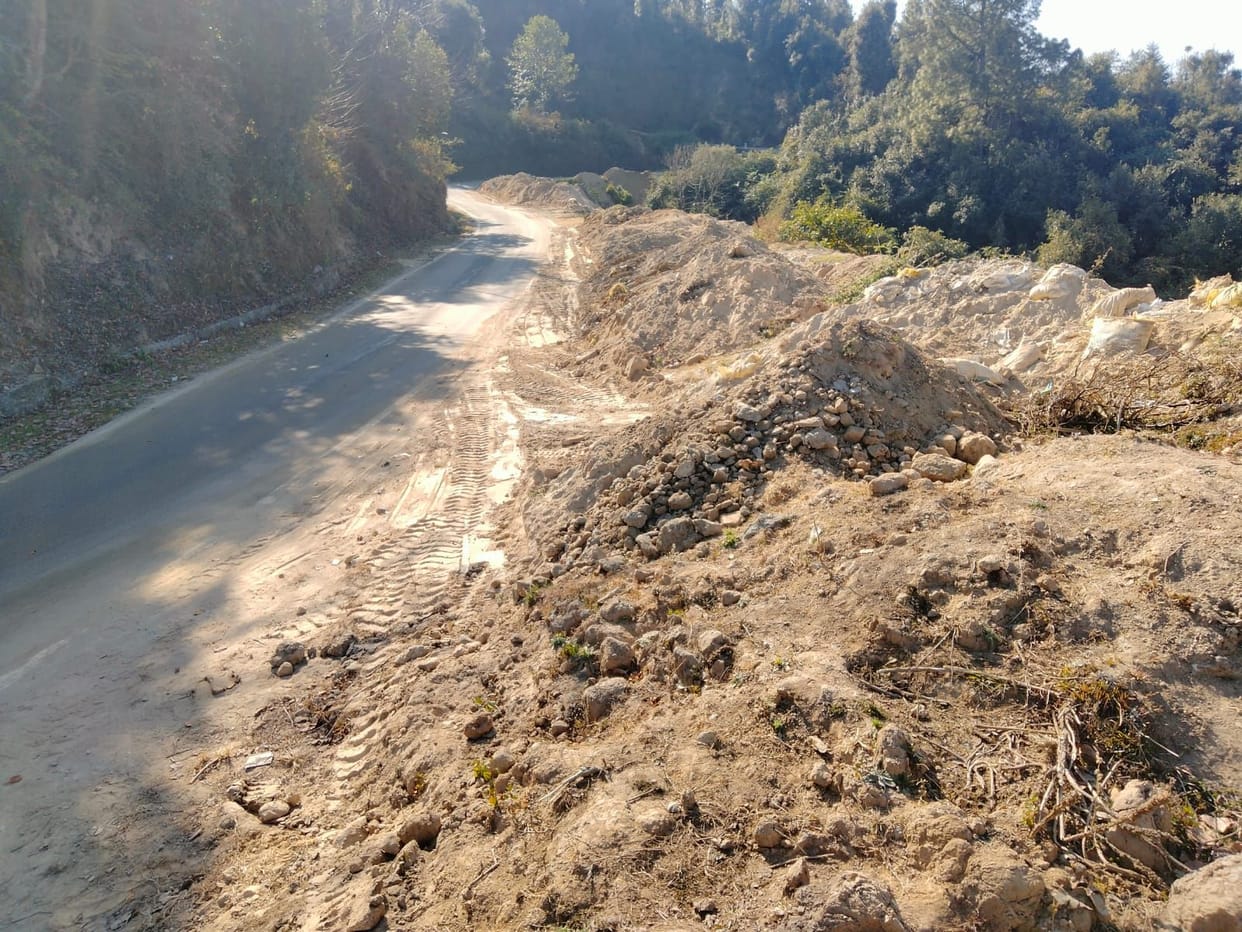 There is no dumping zone, yet debris is being dumped on the VIP road side