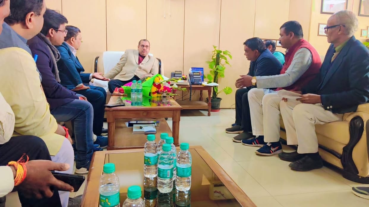 Bengali society intensified efforts to resolve burning issues