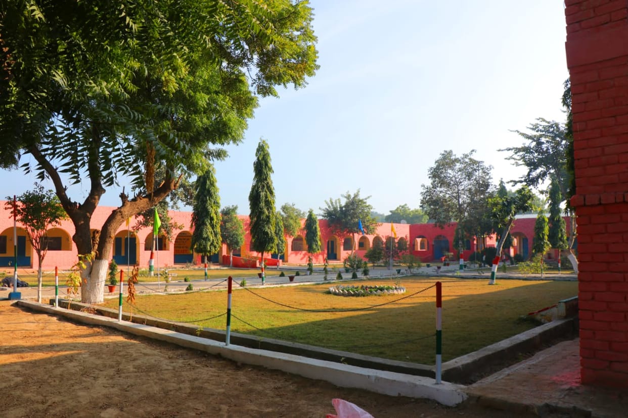 Mehna Kheda School won in Senior Secondary School category