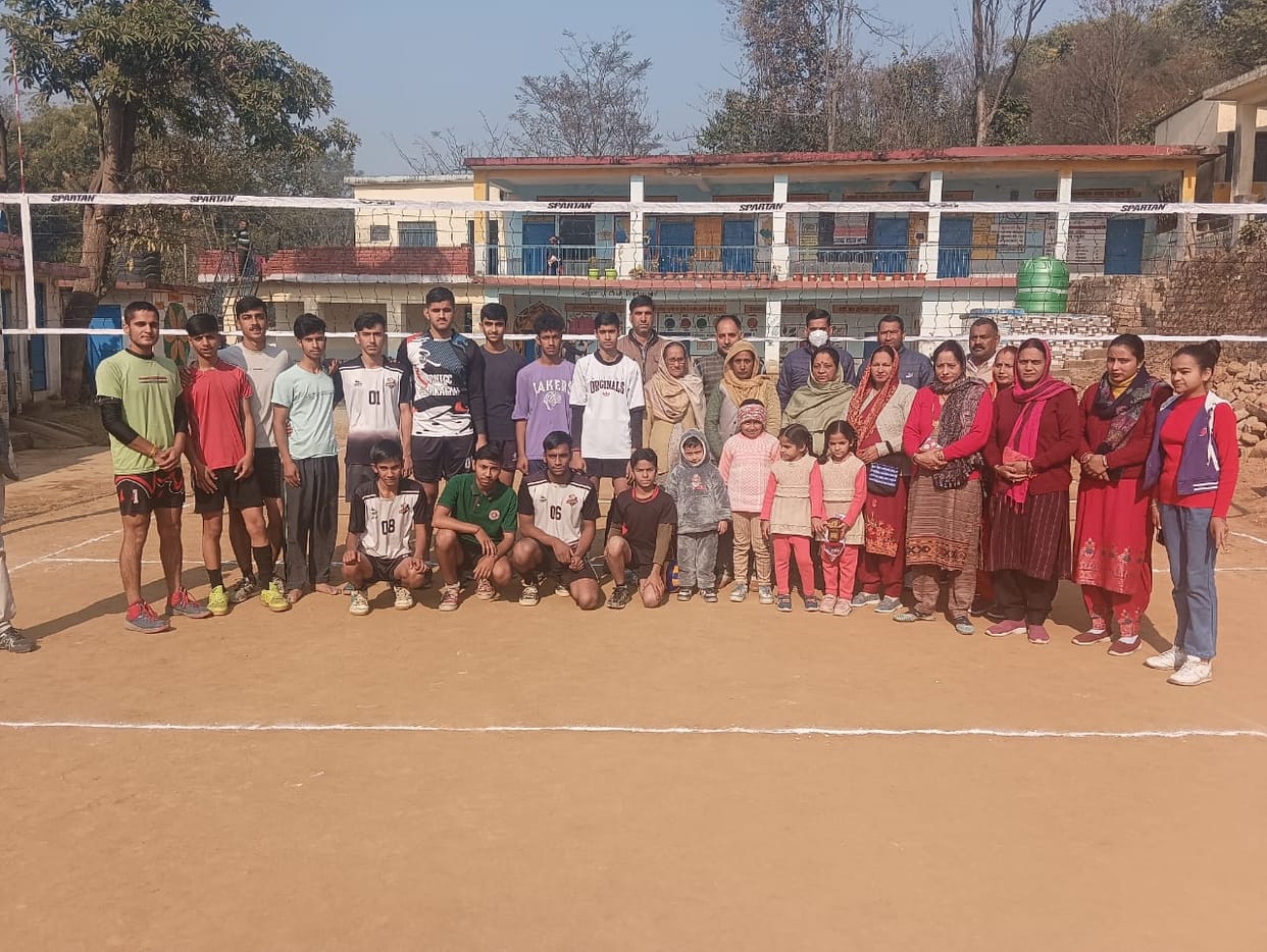 In volleyball, Bhukkad defeated Tiger Six team 3-2.