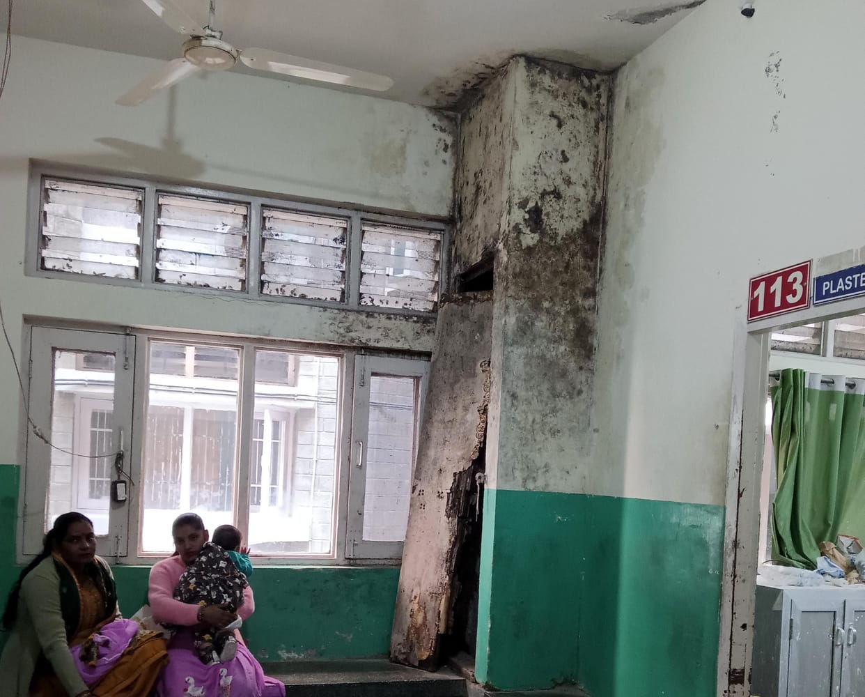 Broken windows not removed from Orthopedic OPD
