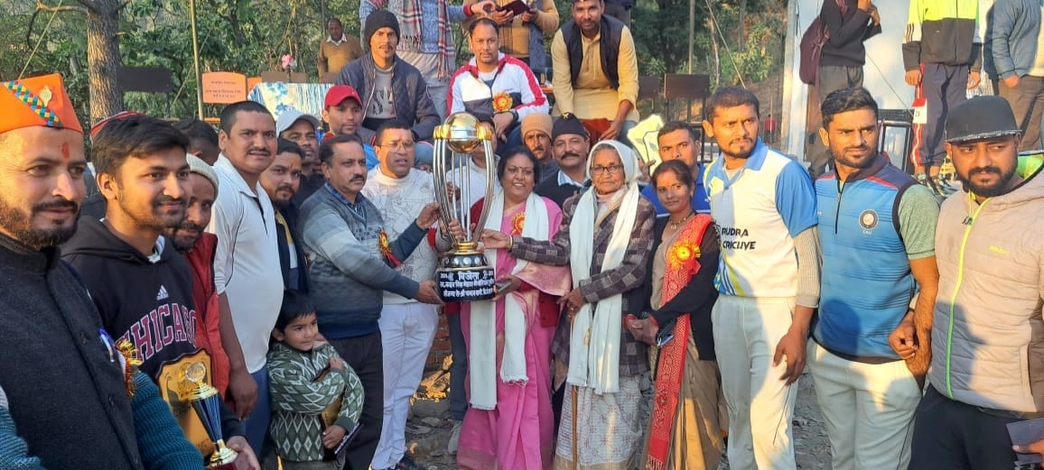 Cricket: Dhapna B's team won the title by four wickets