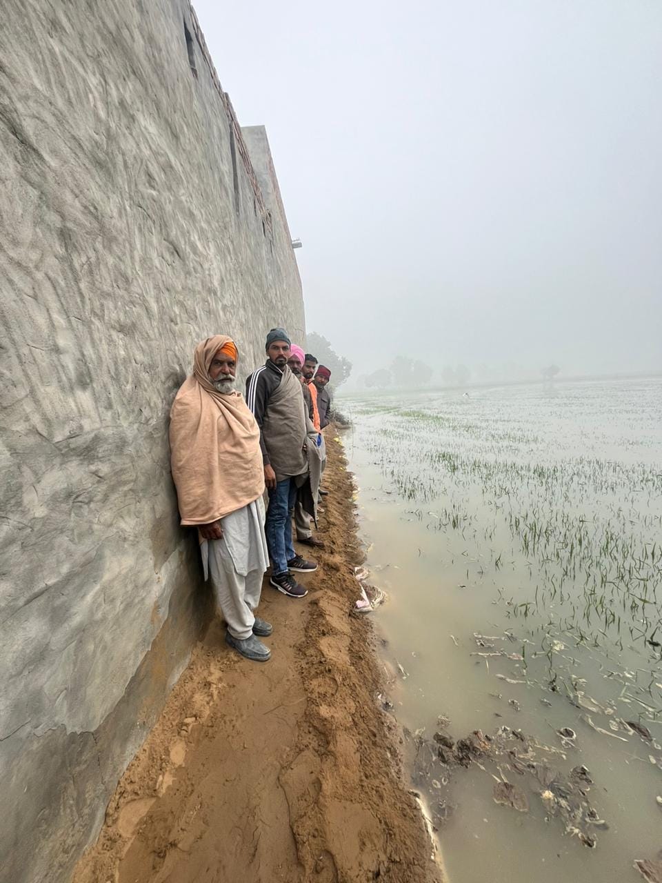 Kaluana minor broken between village Pakka Shaheedan and Kamal