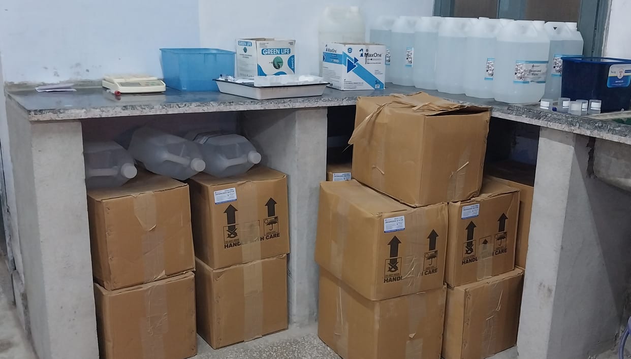 500 liters of distilled water reached hospital lab, testing of samples started