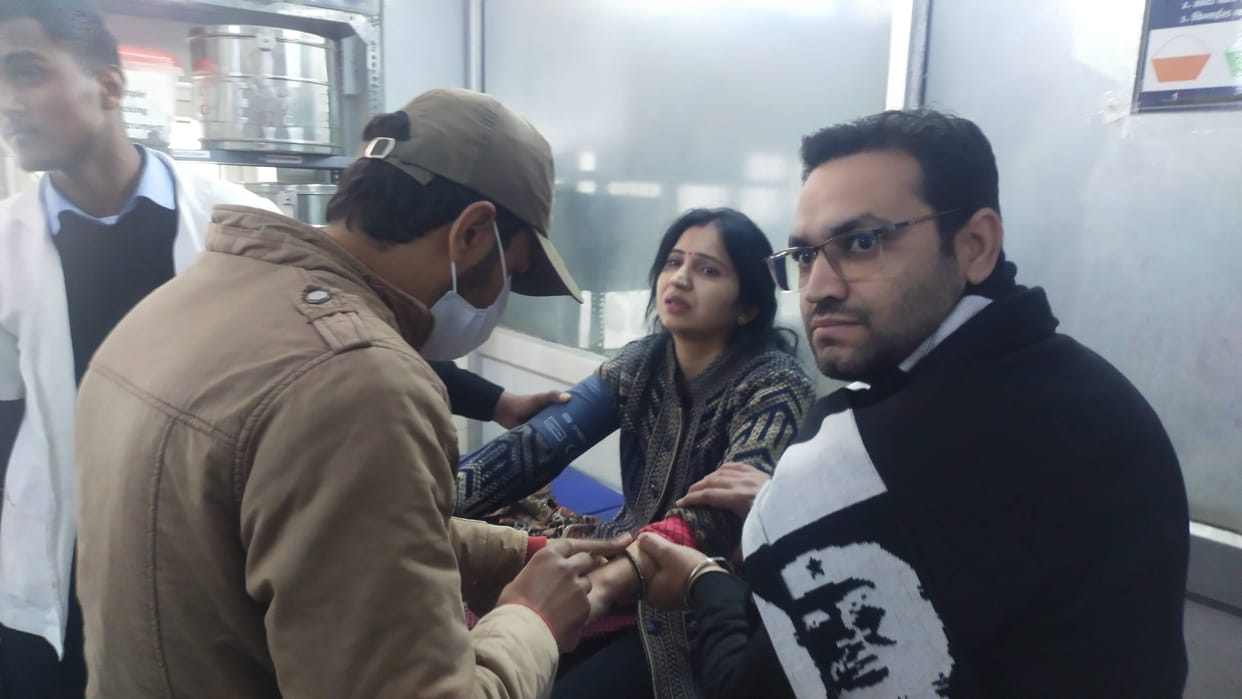 Employees treating the injured girl riding a scooter in the civil hospital.