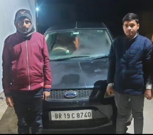 Two youths arrested with English liquor in luxury car
