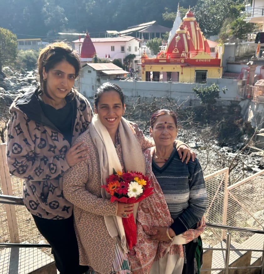 Saina Nehwal reached Kainchi to seek blessings of Baba