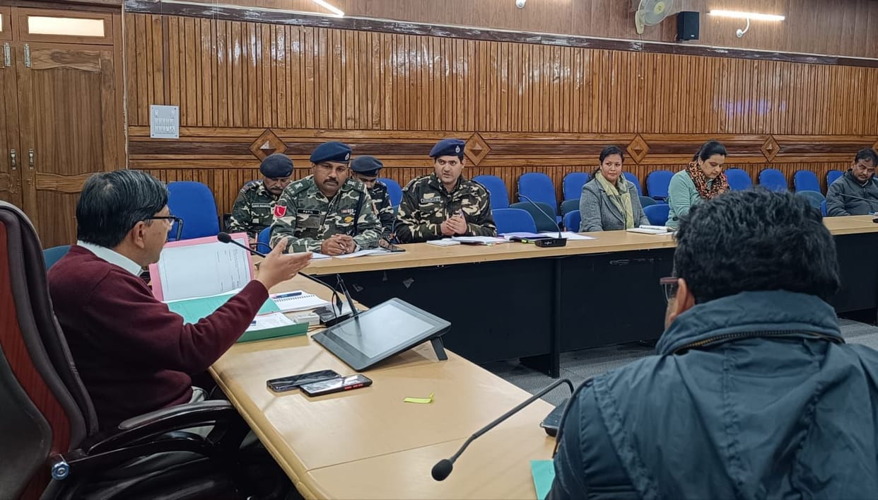 Discussion on removing encroachment from no man's land