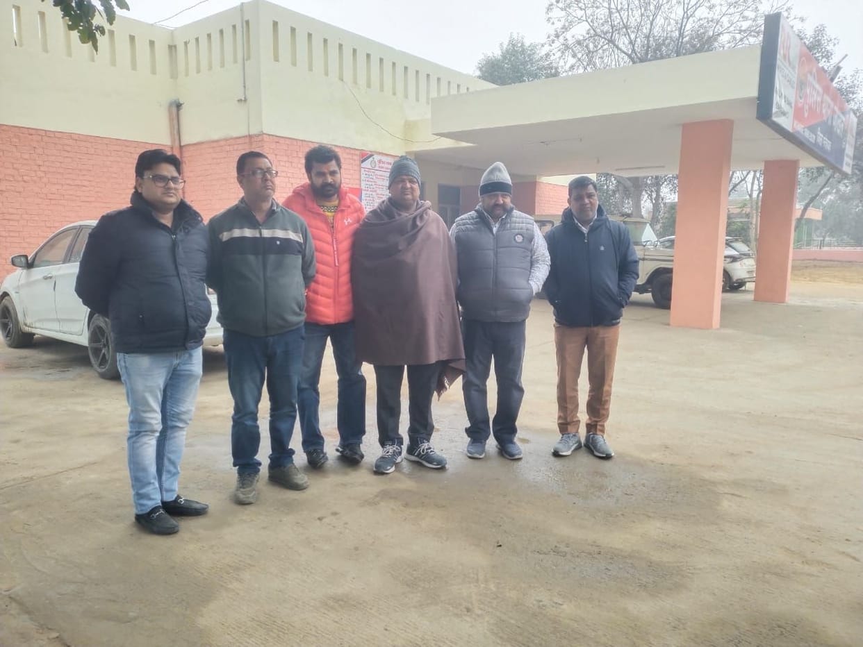 Youths tried to enter the house late at night, ran away after raising noise