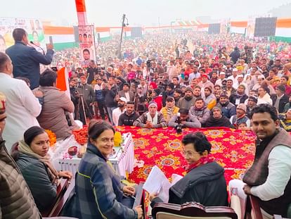 Congress Sandesh Yatra: Selja said to the organizer - Aunty-Tai will stay in the winter, I am their daughter, I will follow you and catch your ears.