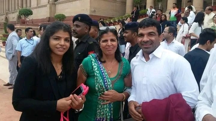 Dumb wrestler's appeal to the Prime Minister: Meet the daughters of India and free them from the atmosphere of fear.