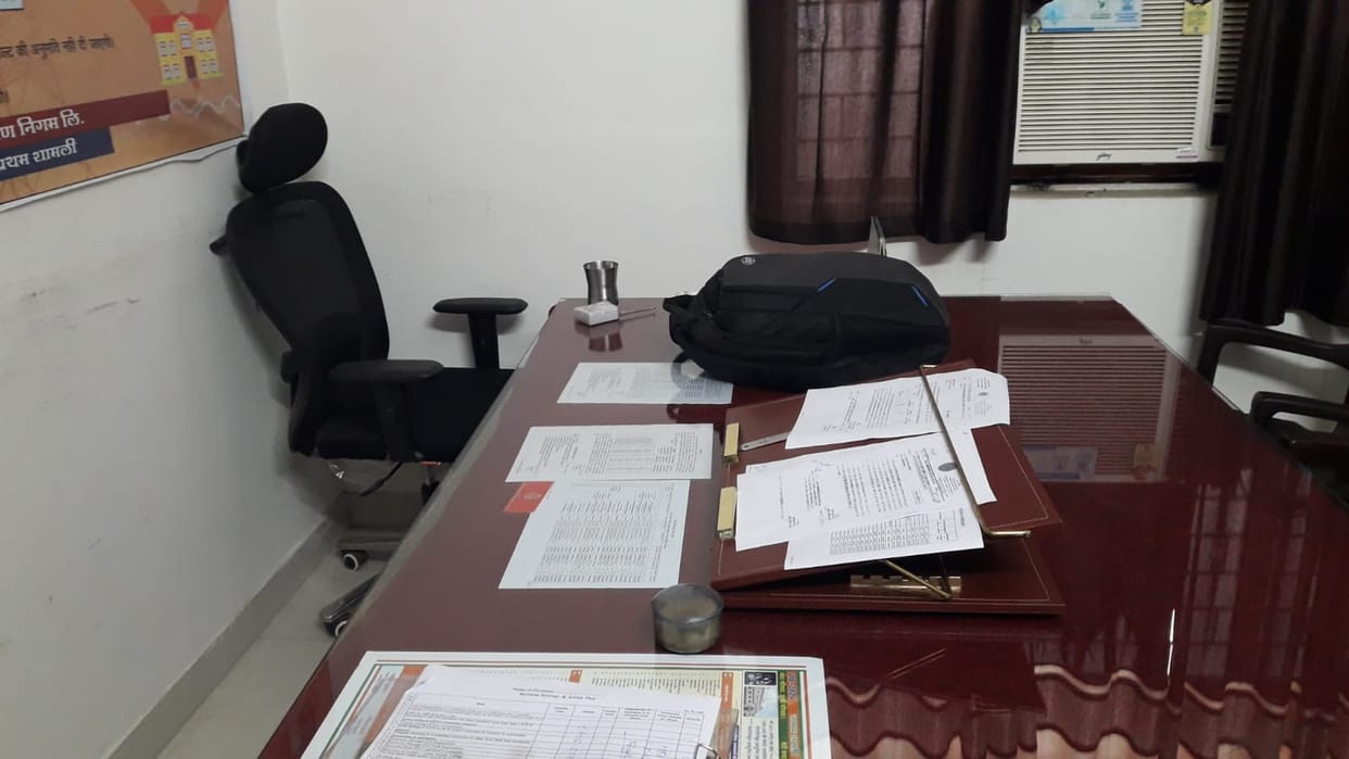 Officers do not reach office on time, complainant upset