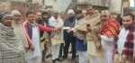 कांधला में पूर्व पालिका अध्यक्ष हाजी इस्लाम अपने पुत्र के साथ सांसद प्रदीप भाजपा जिला अध्यक्ष त