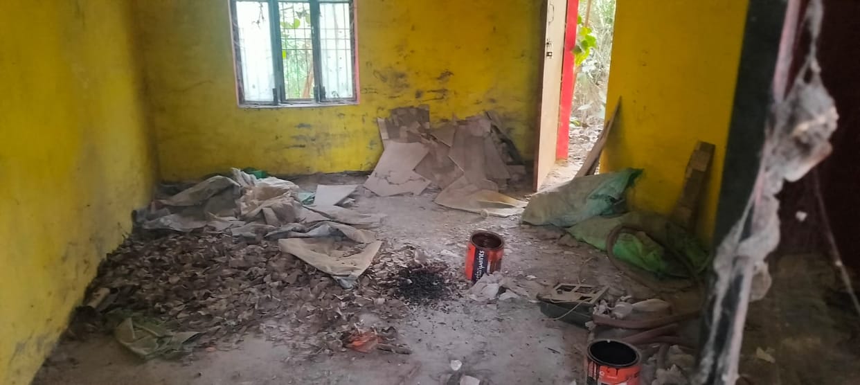 Villagers' work should be done only when the locks of Panchayat buildings are opened.