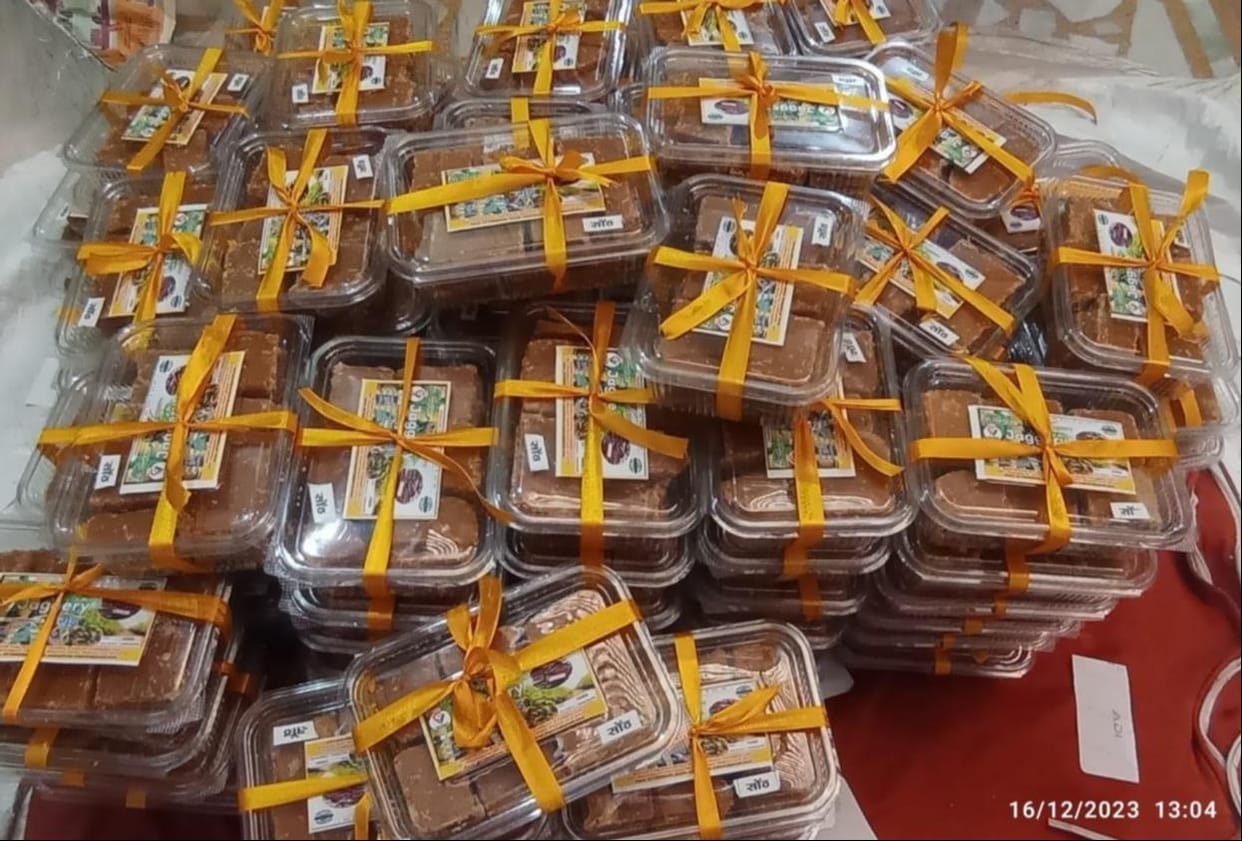 Earning Rs 16 lakh annually by supplying organic jaggery