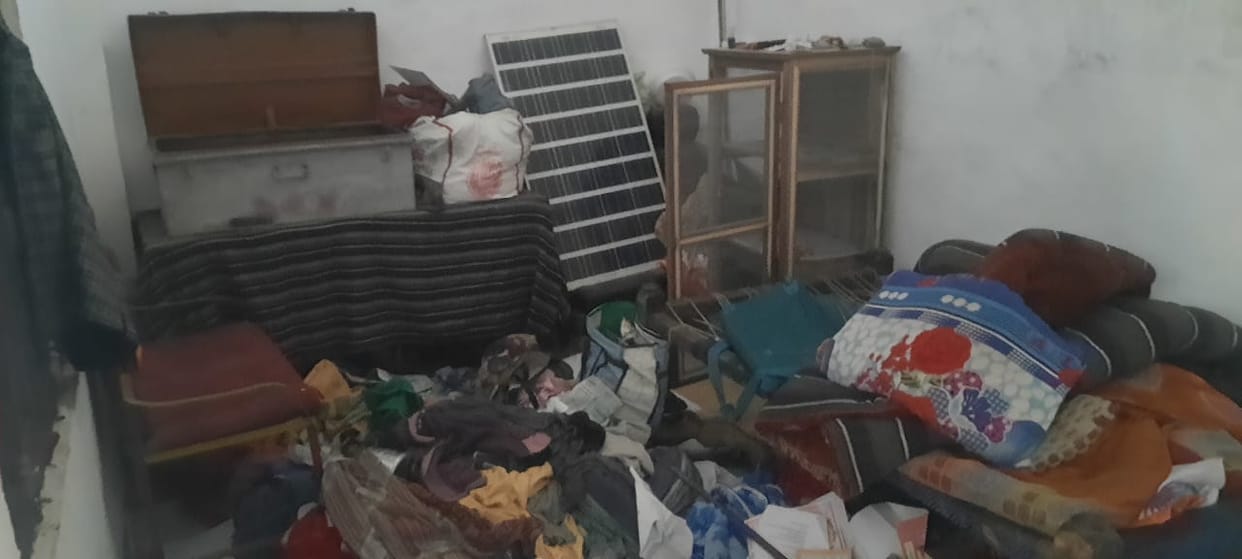 Thieves took away goods worth lakhs from a locked house