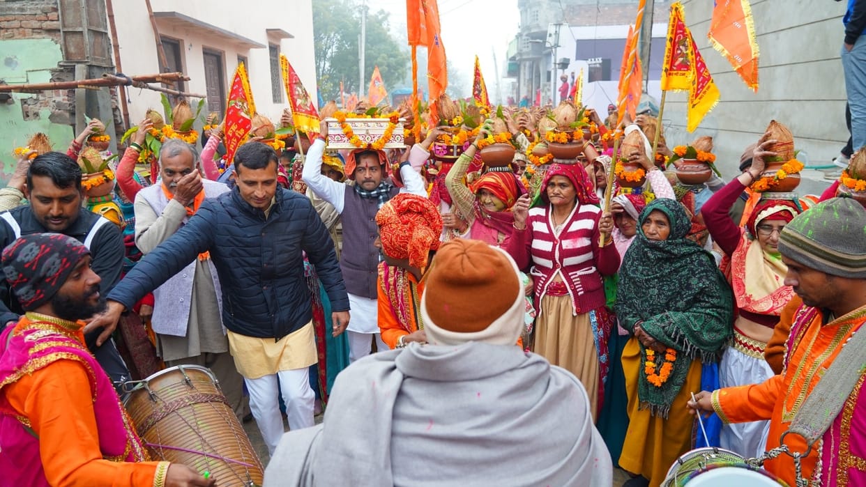 1008 married women took out Kalash Yatra in Mundaheda village of the area.