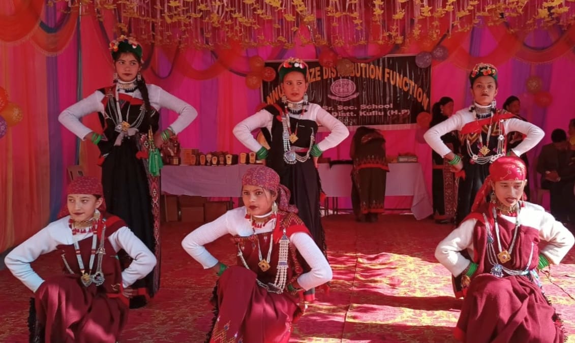 n Barshaini, the girls gathered applause for their dance.