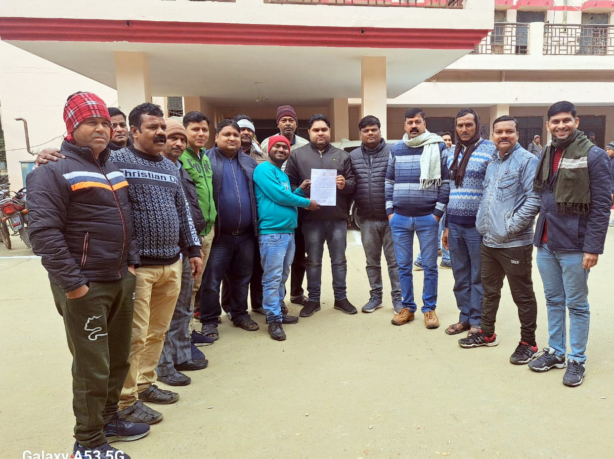 Councilors gave memorandum to DM regarding problems