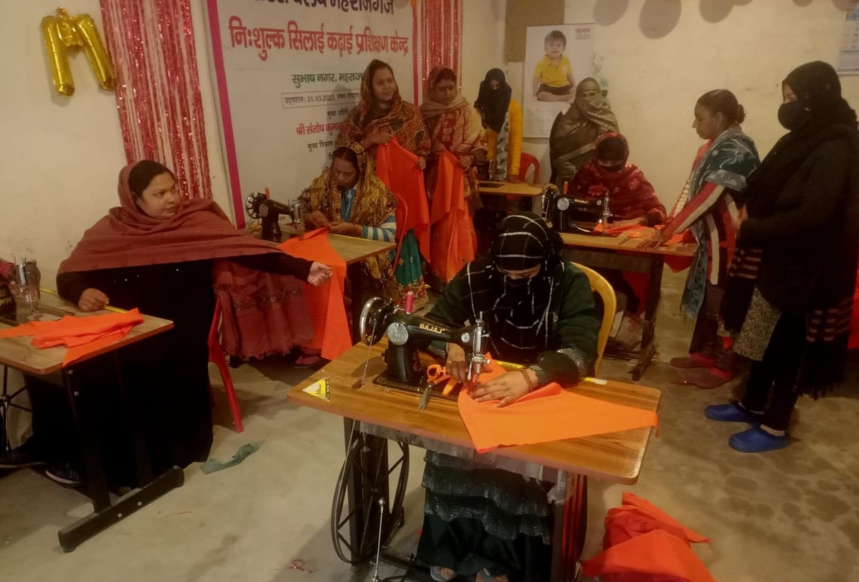 Celebration of Ramnaam... Muslim women working for free for saffron flag