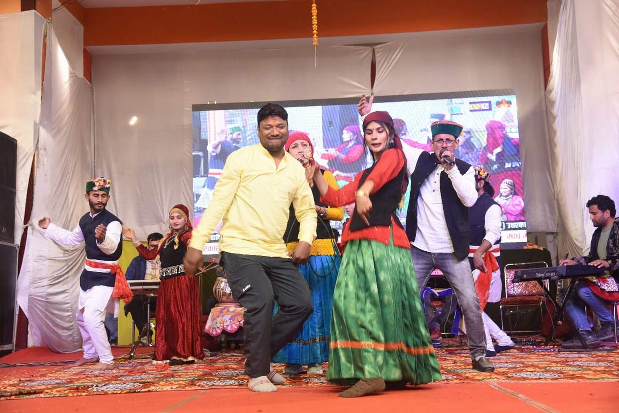 Folk singer Reshma and singer Manoj performed songs