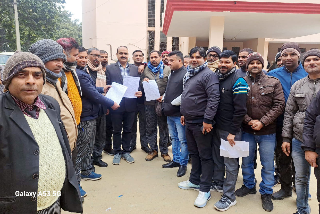 Lawyers demonstrated regarding various problems