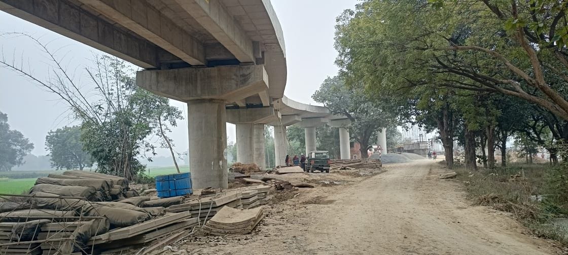 Construction of railway bridge at a snail's pace in Athsarai, increased problems