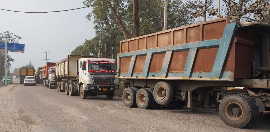 Jam at Rawaldhi intersection of Charkhi Dadri district