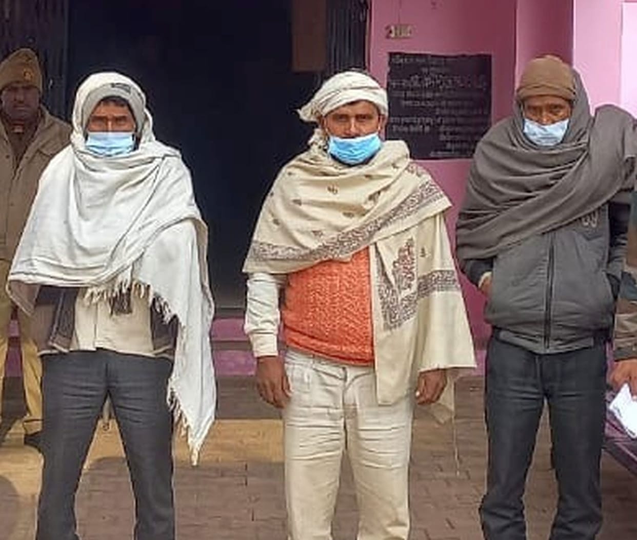 Faizganj Behta police sent three buffalo thieves to jail