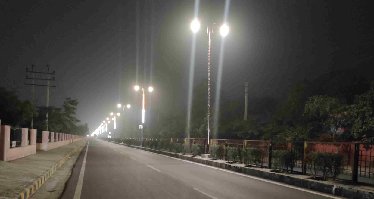 Contractor refused to maintain tricolor lights