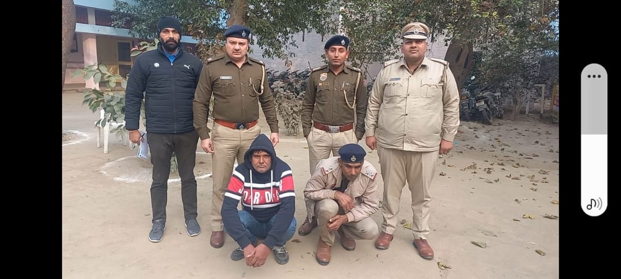 Accused of threatening people wearing police uniform arrested along with his accomplice