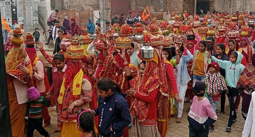 Kalshayatra started in Jamni with chants of Jai Shri Ram