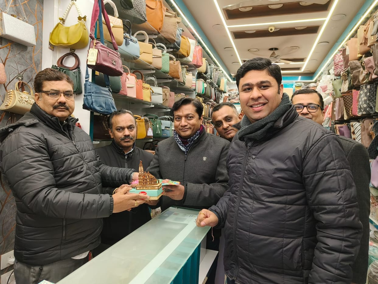 Saudagar Bazaar Association distributed sweets