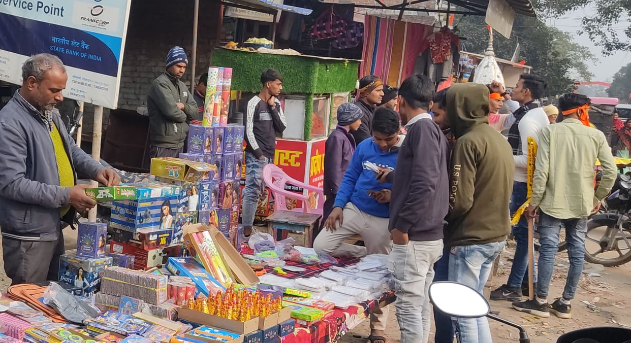 Laddus and garlands worth crores sold