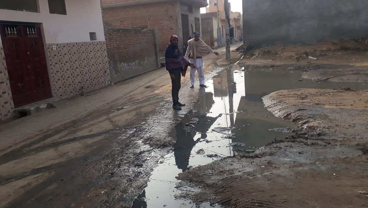 Sewer overflow, contaminated water came on the road