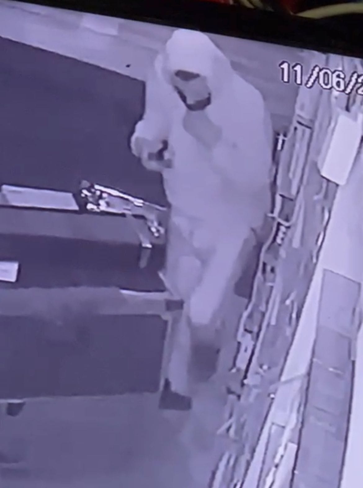 Theft of Rs 8 lakh in mobile shop in Solan