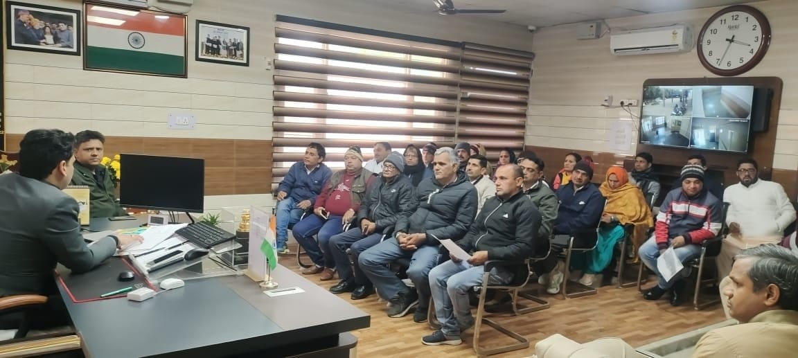 Employees Association members met Civil Surgeon regarding facilities